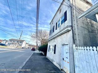206 Oak St FLOOR 1, Old Forge, PA 18518