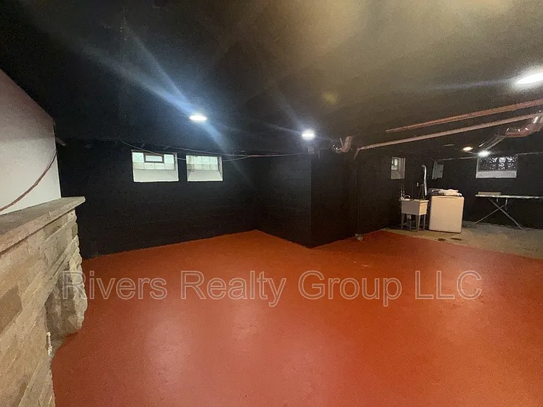 16555 W Parkway St — Photo 10