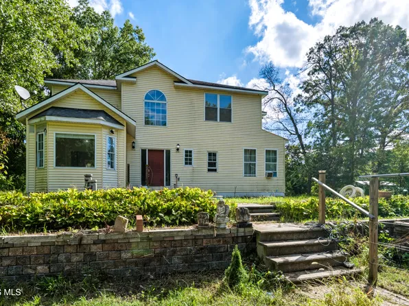 1119 S Schwamberger Rd, Swanton, OH 43558