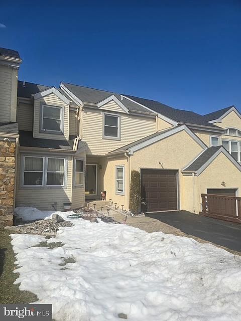 1st image of 25 Bellwood Dr