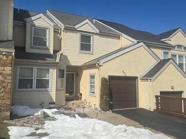 25 Bellwood Dr, Langhorne, PA 19053