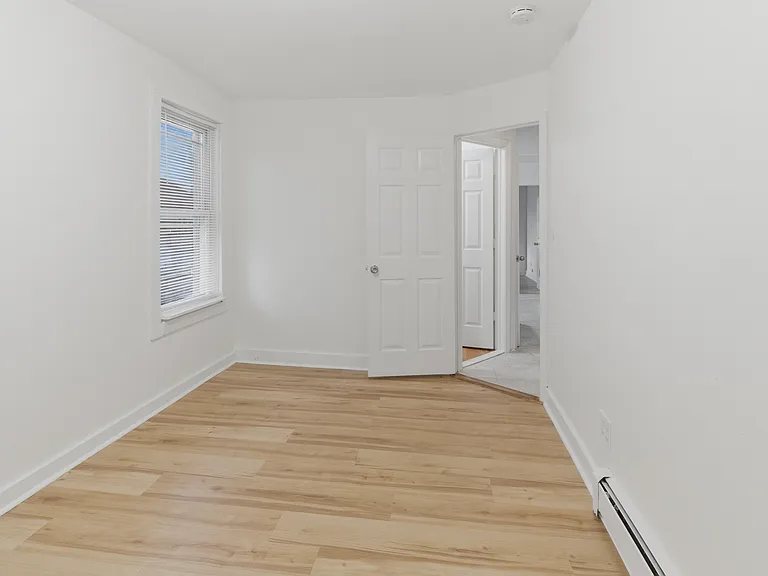 339 2nd Ave #1 — Photo 7