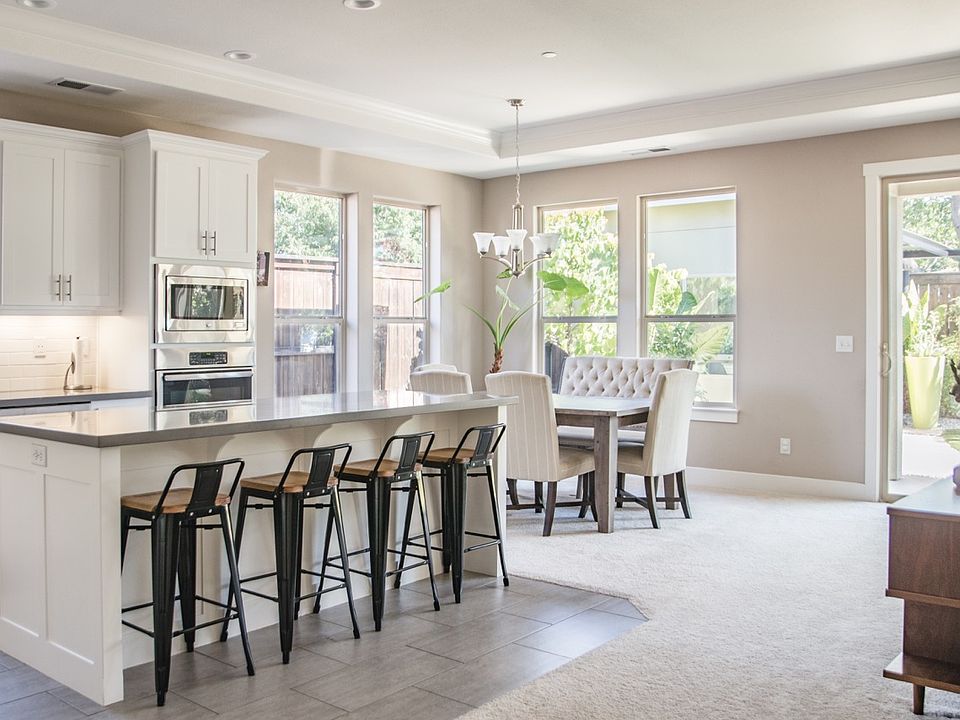 1st image of 1807 Wisteria Ln