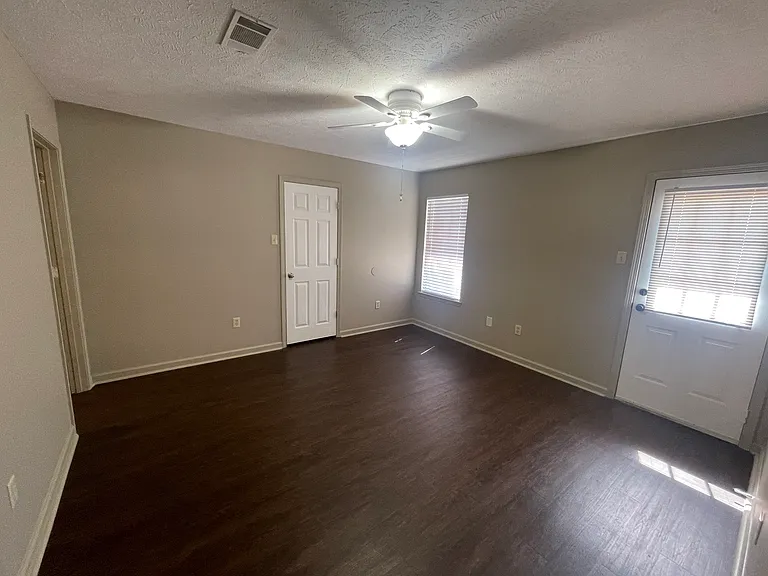 655 Cherub Dr — Photo 11