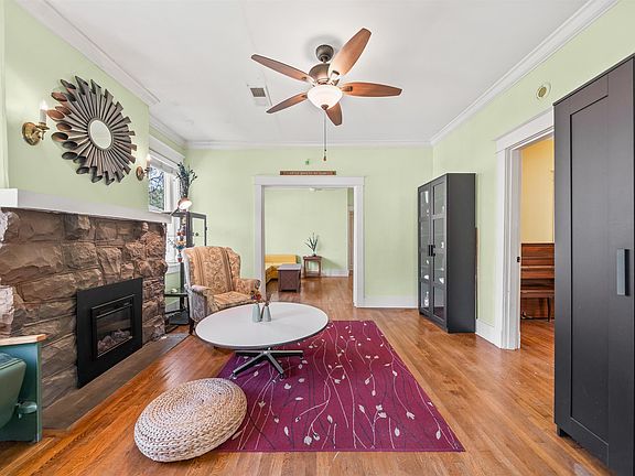 3rd image of 670 Maury St