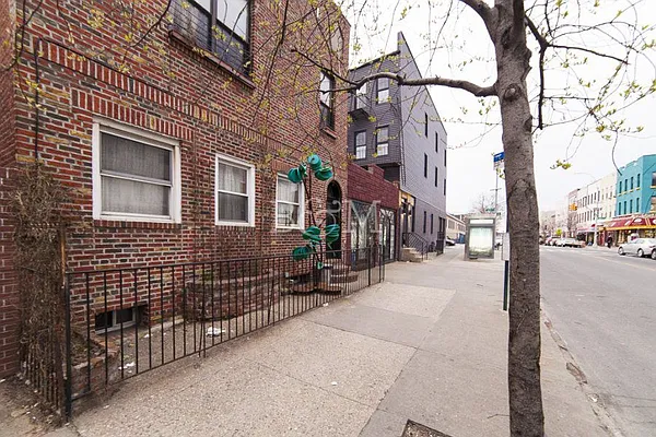 Rented by Brick&Mortar | media 48