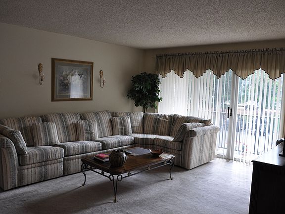3rd image of 227 Robertson Way