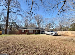 2009 Euclid St, Statham, GA 30666