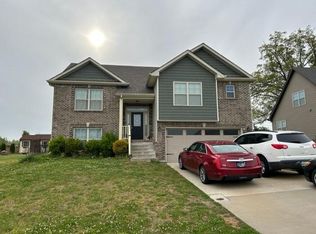228 Ivy Bend Cir, Clarksville, TN 37043