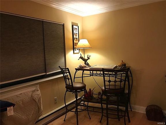 4th image of 344 Richard Ct