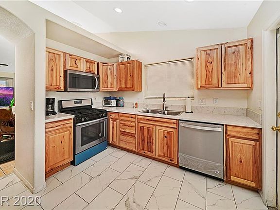 3rd image of 8909 Dolente Ave