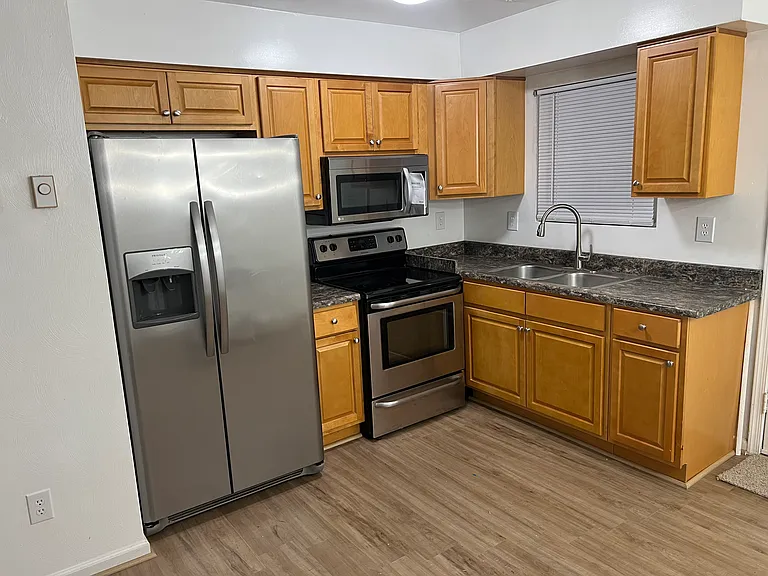 101 Butts Ln — Photo 3