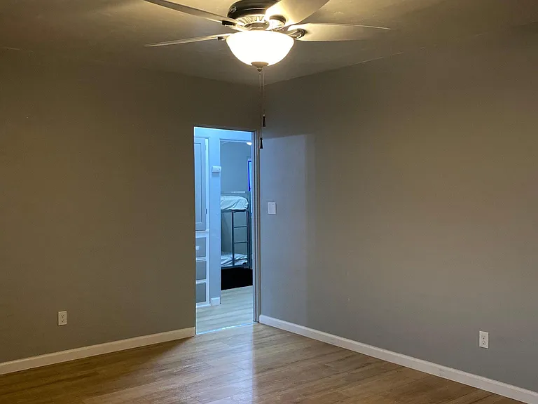 3690 Mintern St — Photo 20