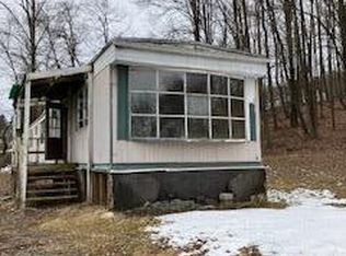 707 Main St, Newfoundland, PA 18445