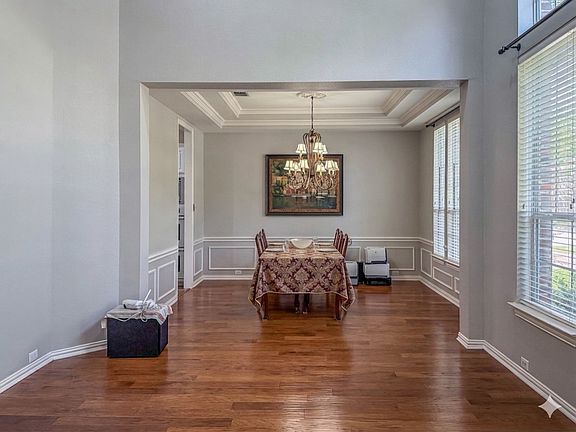 5th image of 1107 Normandy Dr
