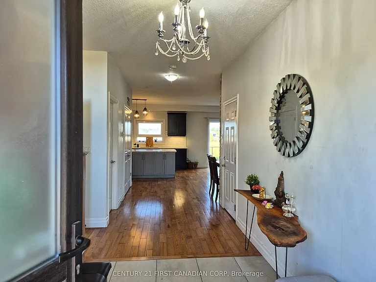 1961 Cedarpark Dr — Photo 3