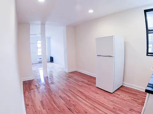 Rented by Urban Real Estate Inc | media 8