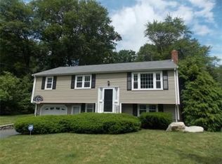 8 Ted Ln, Southborough, MA 01772