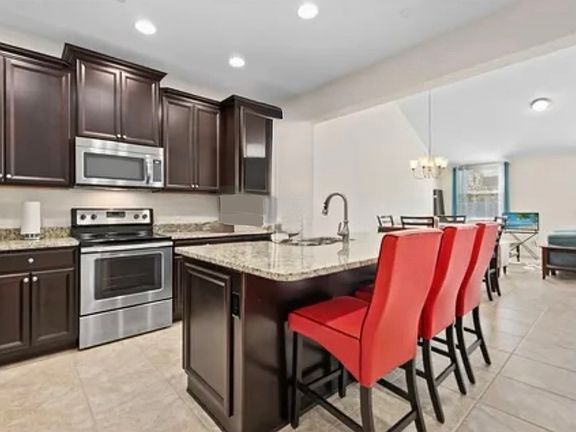 3rd image of 11811 Meadowgate Pl