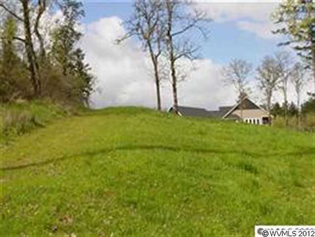 2nd image of 1270 NW Penny Ln