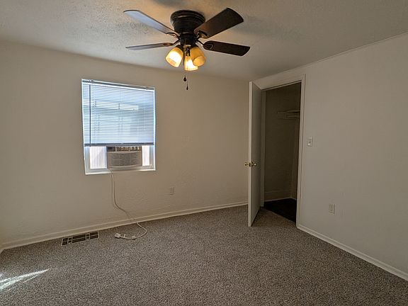 4th image of 320 W Dill St #320