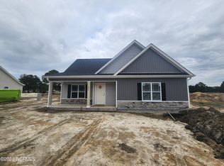 888 Cherry Run Rd, Washington, NC 27889