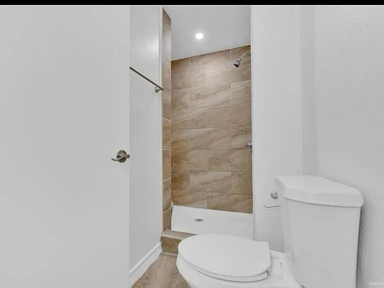 3505 N 23rd Ln — Photo 17