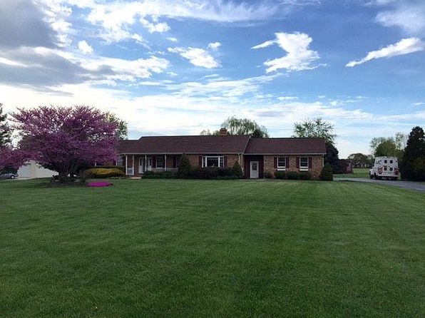 439 Commodore Dr