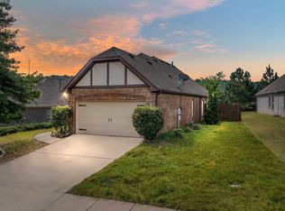 112 Oxmoor Glen Cir, Birmingham, AL 35211