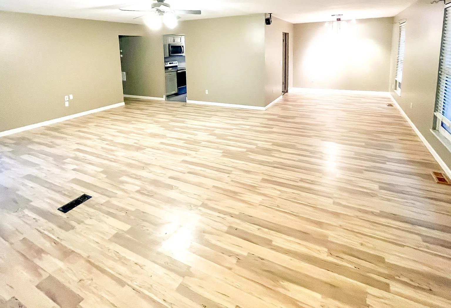 4 bed, 2401 sqft, $2,500 — Photo 3