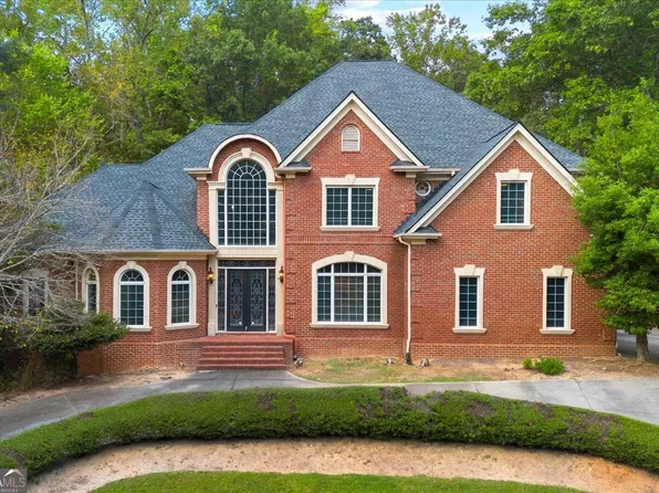 1670 Riverside Rd, Roswell, GA 30076