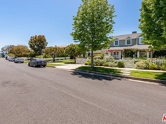2nd image of 15234 Friends St
