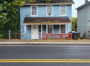 21 N Montgomery St, Walden, NY 12586