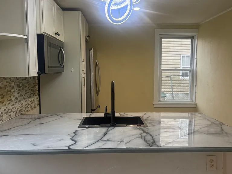 430 Norwich Ave #430 — Photo 3