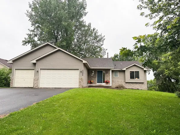 7320 Deer Pass Dr, Centerville, MN 55038