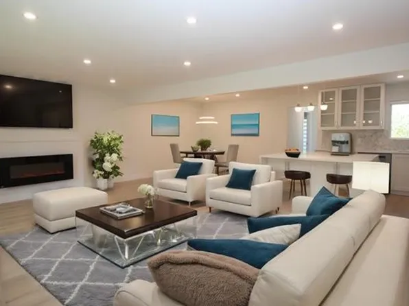 2076 Clare Pl, Pt Coquitlam, BC V3C 1B5