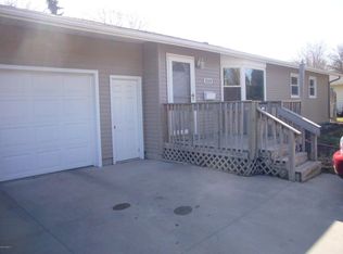1514 19th St S, Moorhead, MN 56560