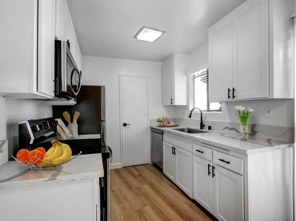 The French Quarter Cottage, 10990 Wellworth Ave APT 204, Los Angeles, CA 90024