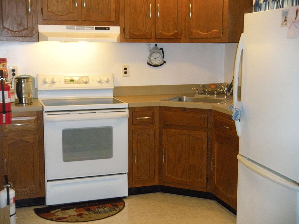 1st image of 1 Carteret Lane #E