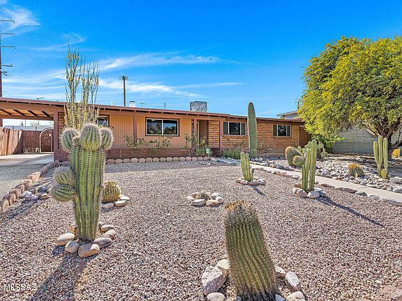 4th image of 7058 E Paseo
