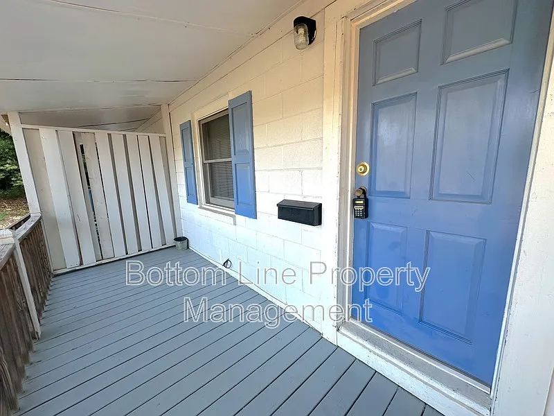 1 bed, 1.0 bath, 720 sqft, $925 — Photo 4