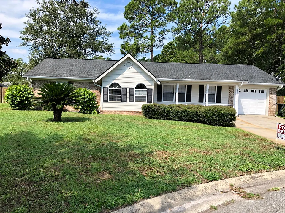 110 Briarwind Ct