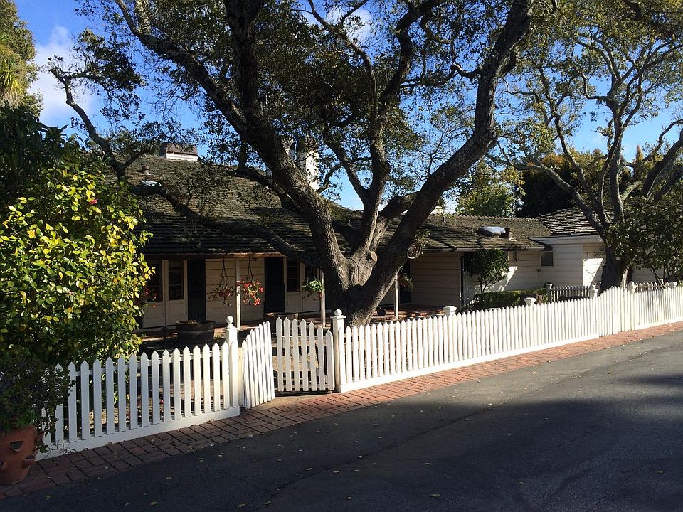 2nd image of 3 Bird Hill Ln