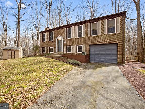 3rd image of 39417 Oak Pl