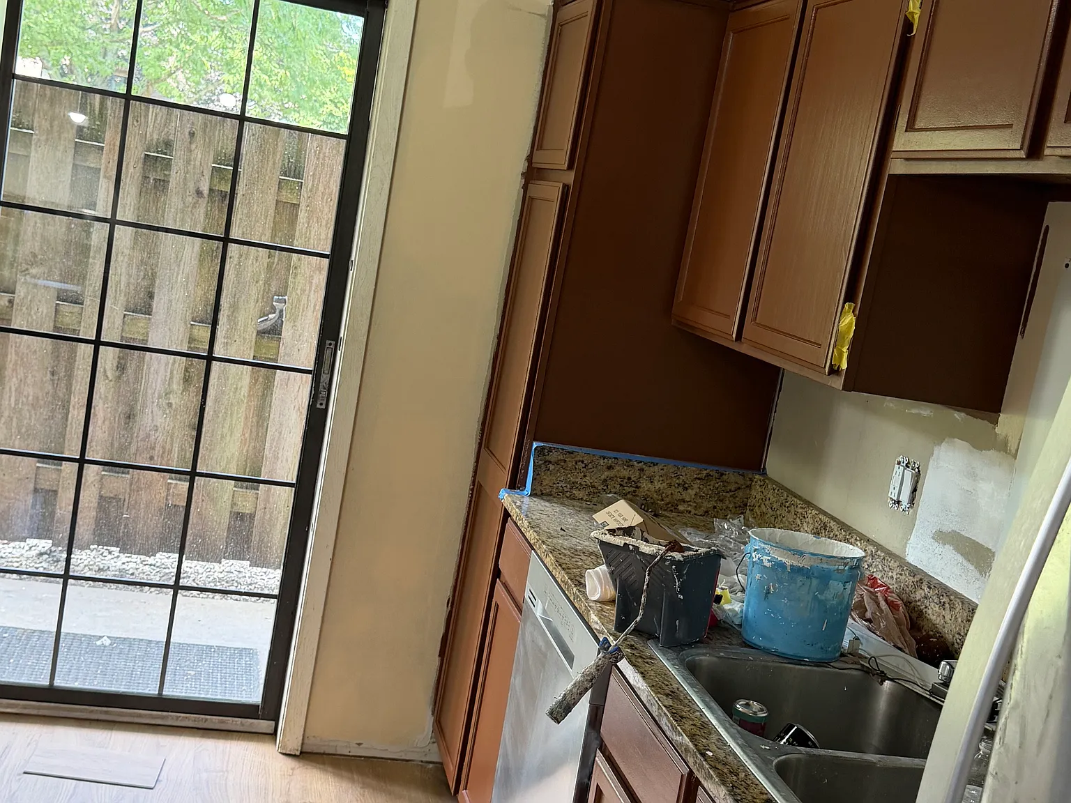 2 bed, 1.5 bath, 944 sqft, $2,300 — Photo 2