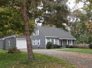 30 Linden Ave, East Longmeadow, MA 01028