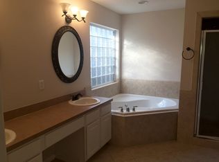 17 Gregory Ln, Little Rock, AR 72205