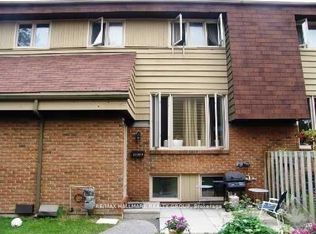 2610 Draper Ave #32, Ottawa, ON K2H 8X8