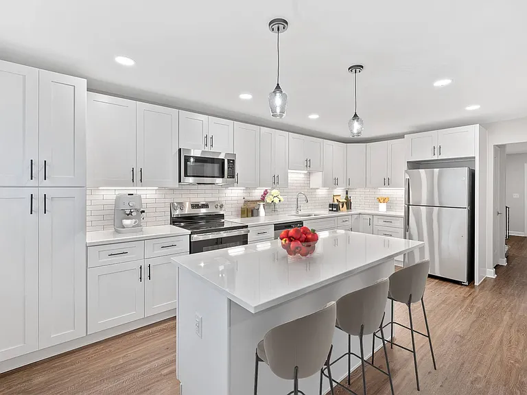 Indian Creek Apartments and Townhomes — Photo 152