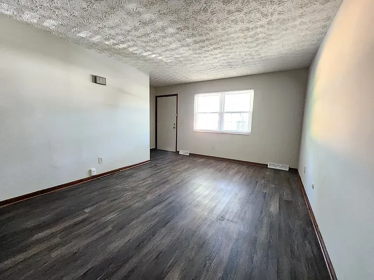 2724 Blendon Woods Blvd — Photo 5